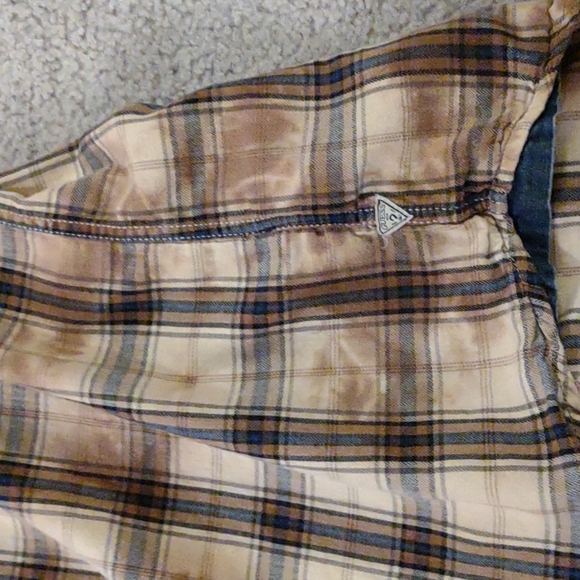 Men's Guess Button Down Shirt. Size Medium. EUC - Picture 3 of 4
